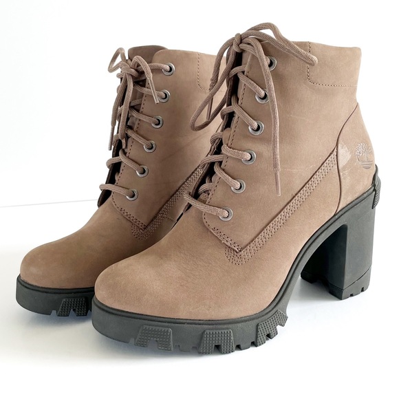 Timberland Women's Lana Point Lace Up Boots Taupe Nubuck Size 8.5